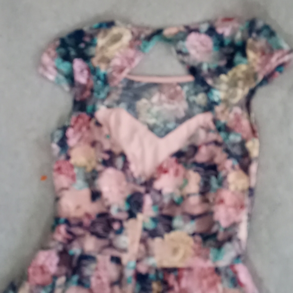 Dress - Picture 2 of 2